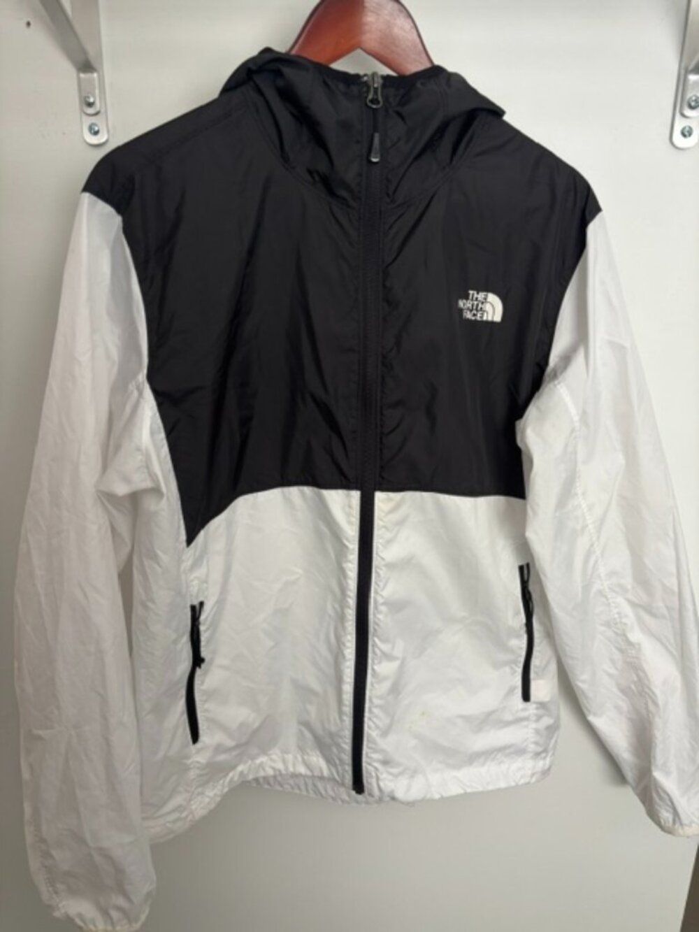 The North Face Men’s Large Hooded Colorblock Full Zip Jacket Black White